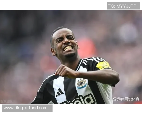 英超联赛中，切尔西取得连续5场胜利，压制曼城排名第一